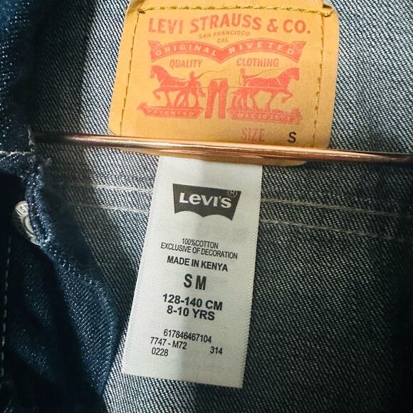 Levi’s Denim Dark Wash Jacket Two Pocket Front Button Up Jacket size Small - Picture 6 of 7